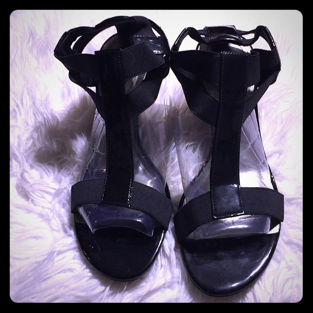 Black wedge